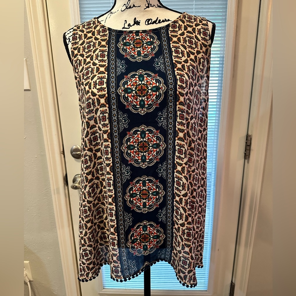 🌟Xhiliration Sleeveless Blouse🌟